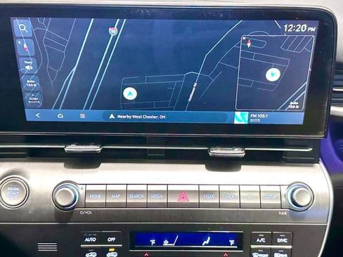 Used 2024 Hyundai Kona Limited image 16