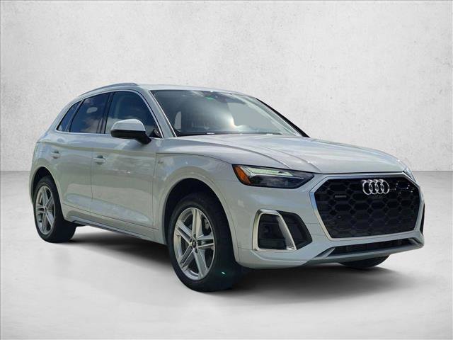 Used 2021 Audi Q5 e Premium Plus AWD/4WD image 3