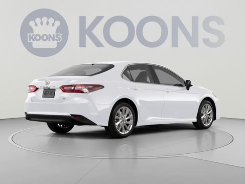 Used 2024 Toyota Camry LE FWD image 4