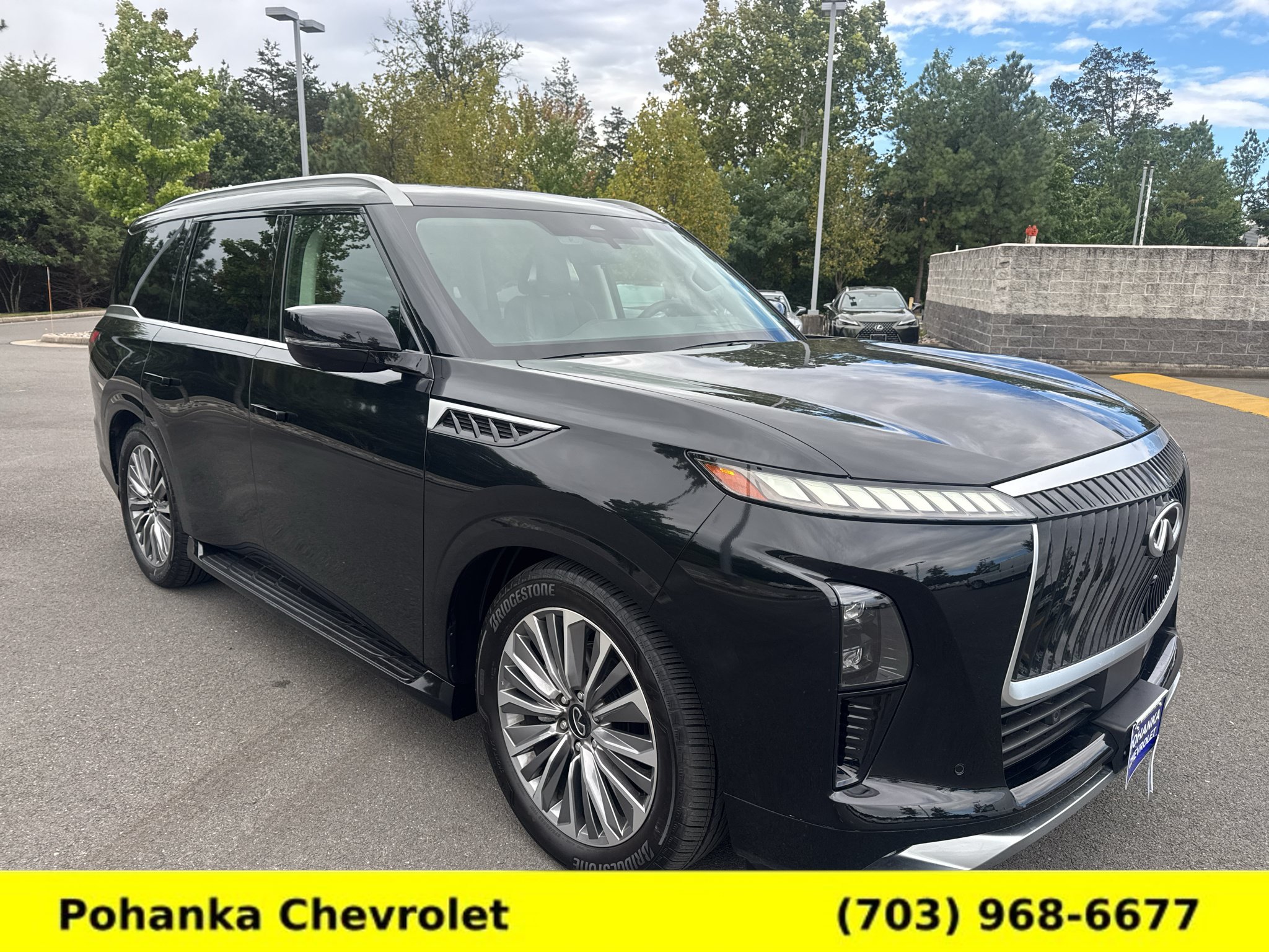 Used 2025 INFINITI QX80 Sensory AWD/4WD image 1