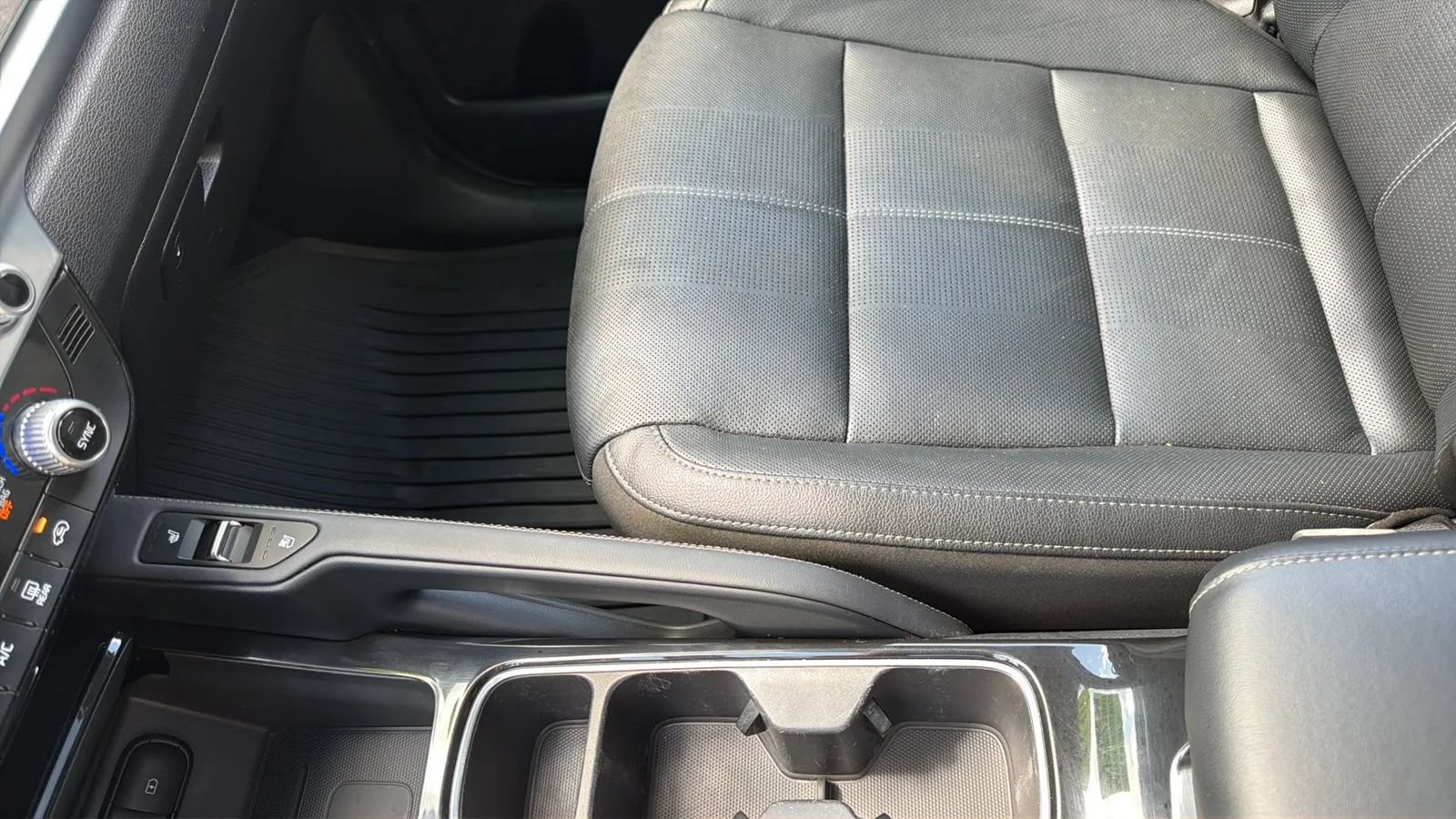 Used 2021 Kia Telluride EX FWD image 26