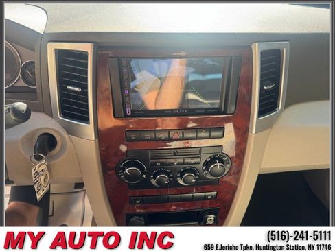 Used 2008 Jeep Grand Cherokee Overland AWD/4WD image 16
