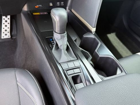 Used 2025 Toyota Camry SE AWD/4WD image 20