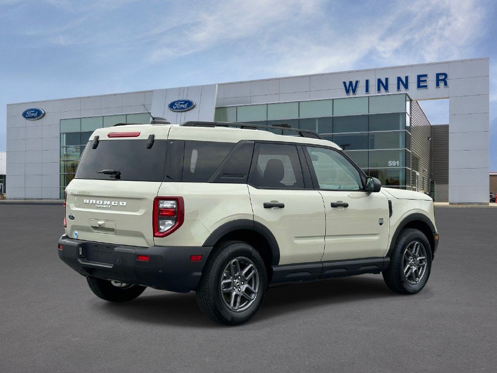 Used 2025 Ford Bronco Sport Big Bend w/ Convenience Package AWD/4WD image 4