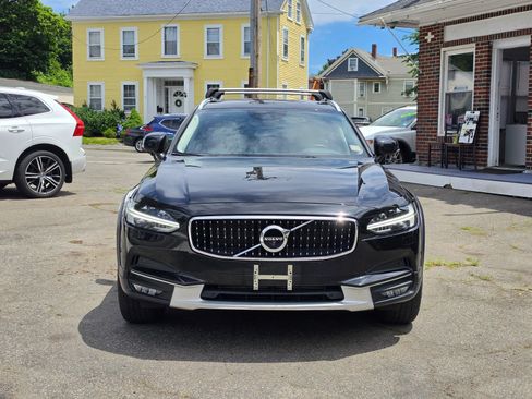 Used 2018 Volvo V90 T6 Cross Country w/ Convenience Package AWD/4WD image 2