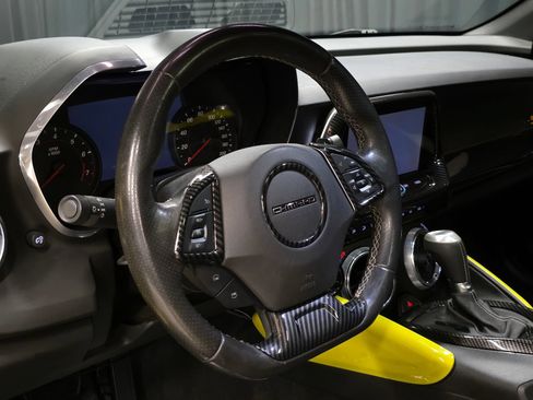 Used 2017 Chevrolet Camaro SS RWD image 21
