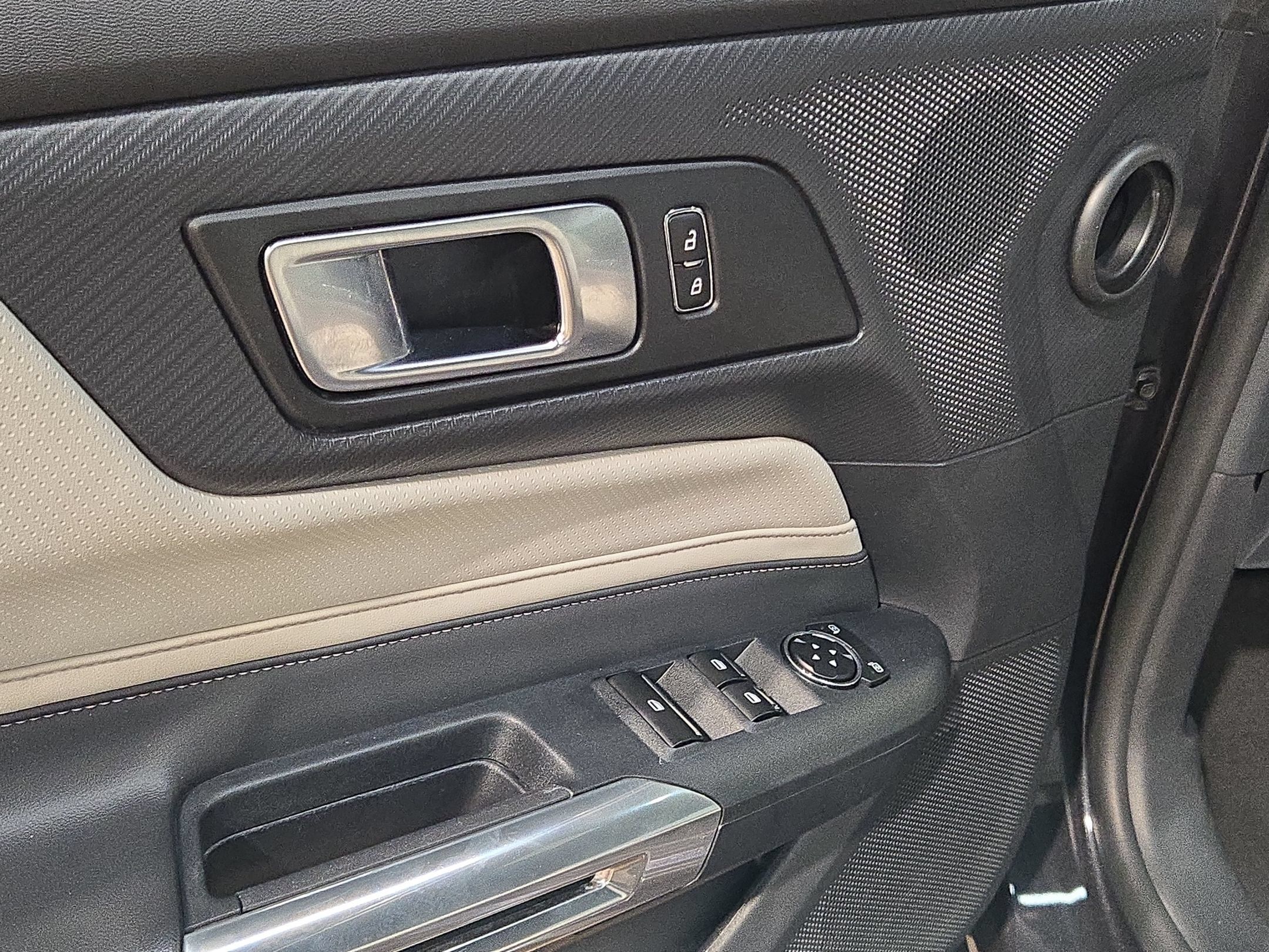 Used 2024 Ford Mustang Premium RWD image 21