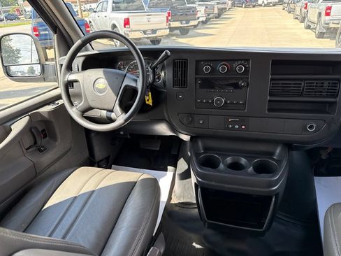 Used 2014 Chevrolet Express 1500 RWD image 8