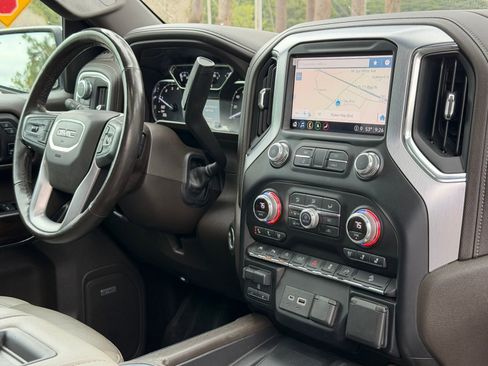 Used 2021 GMC Sierra 1500 SLT w/ SLT Premium Plus Package image 18