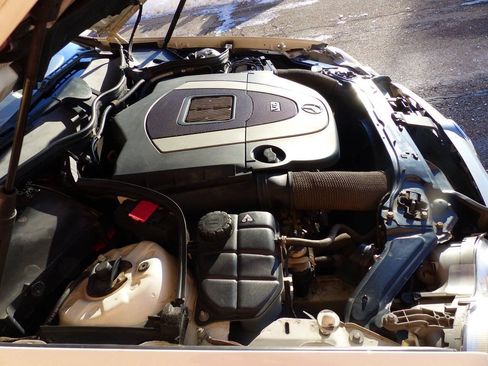 Used 2009 Mercedes-Benz CLK 350 Coupe image 19