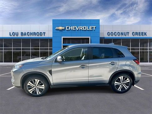 Used 2022 Mitsubishi Outlander Sport SE image 5