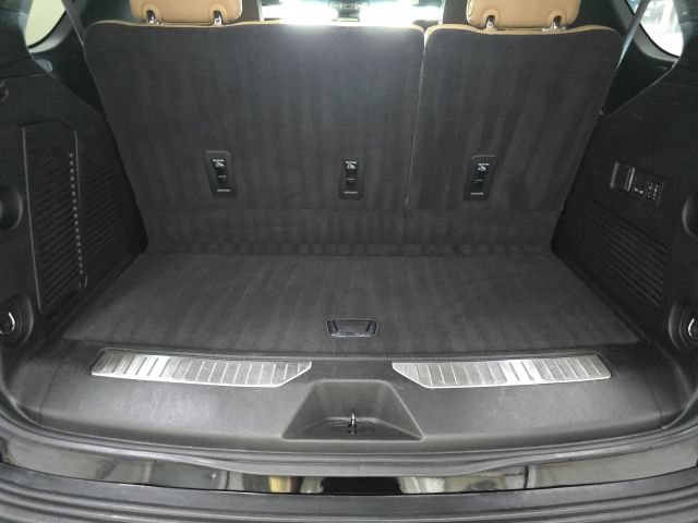 Used 2024 Chevrolet Tahoe Premier AWD/4WD image 8