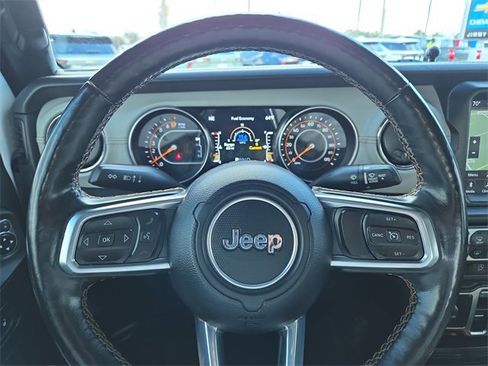 Used 2021 Jeep Gladiator Overland image 18