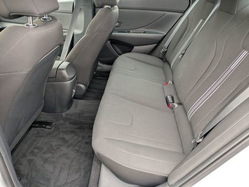 Used 2025 Hyundai Elantra Sport image 27