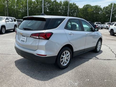 Used 2022 Chevrolet Equinox LS FWD image 22