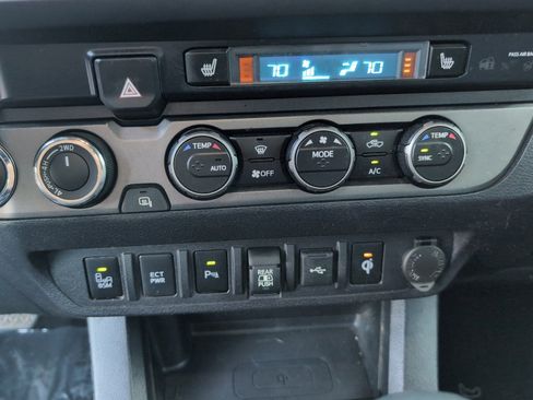 Used 2021 Toyota Tacoma TRD Off-Road image 20