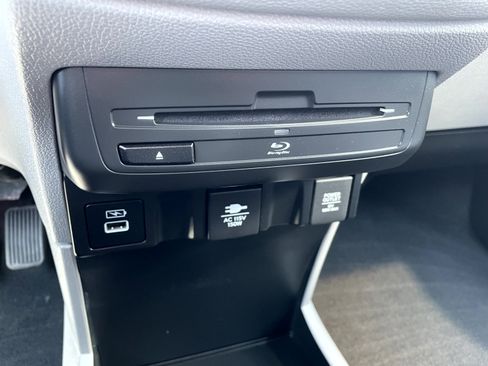 Used 2023 Honda Odyssey Touring image 19