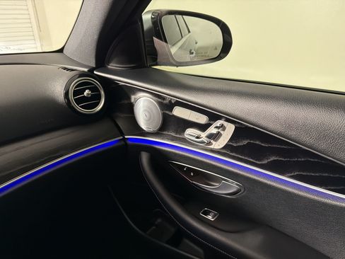 Used 2019 Mercedes-Benz E 300 image 26