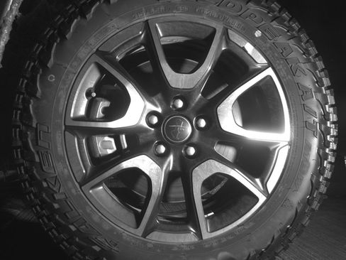 Used 2025 Jeep Compass Trailhawk AWD/4WD image 12