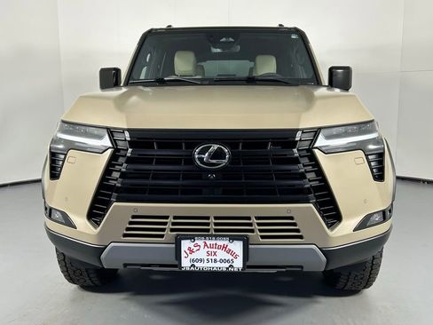 Used 2025 Lexus GX 550 AWD/4WD image 2