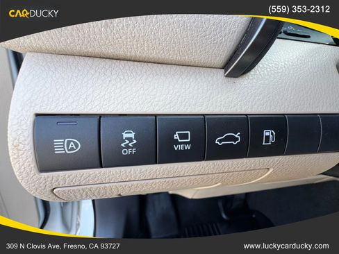 Used 2018 Toyota Camry XLE w/ Audio Package image 11