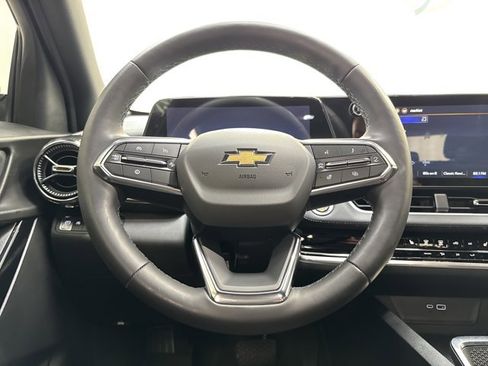 Used 2026 Chevrolet Equinox LT image 16