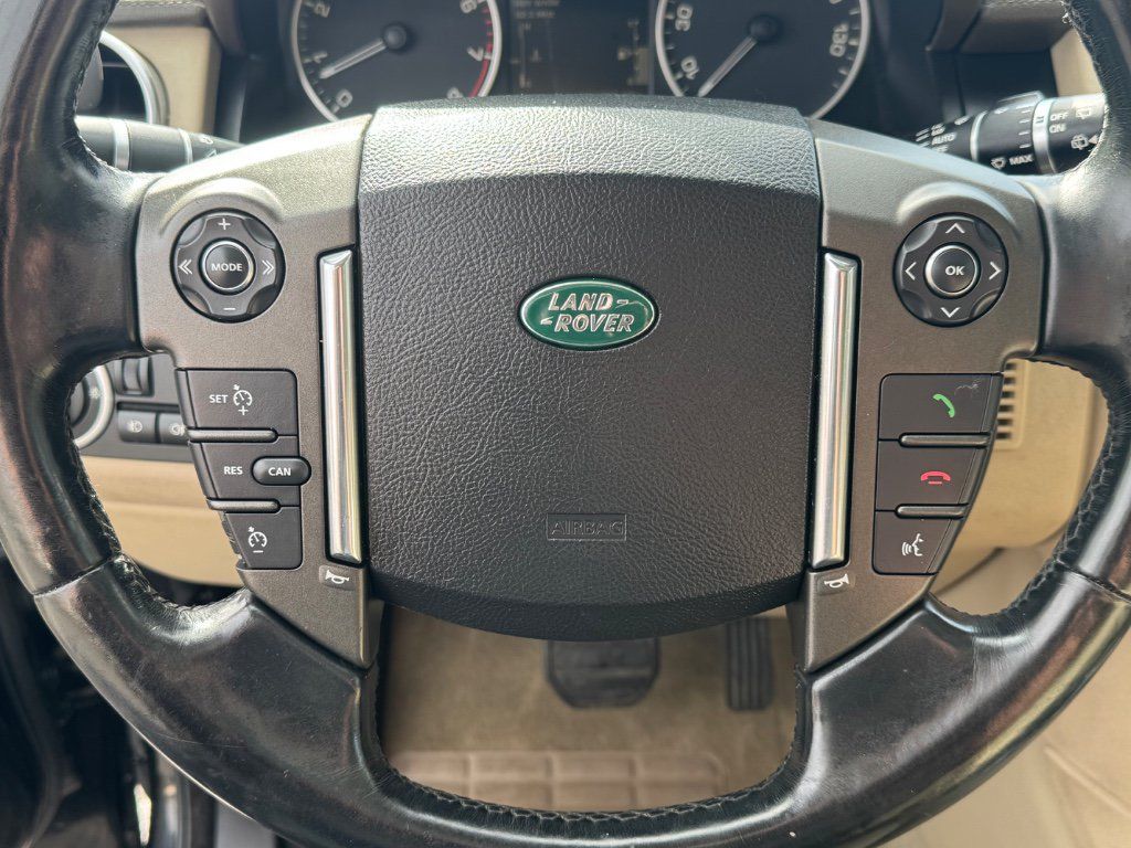 Used 2013 Land Rover LR4 HSE AWD/4WD image 26