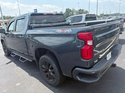 Used 2019 Chevrolet Silverado 1500 Custom w/ Custom Value Package AWD/4WD image 7