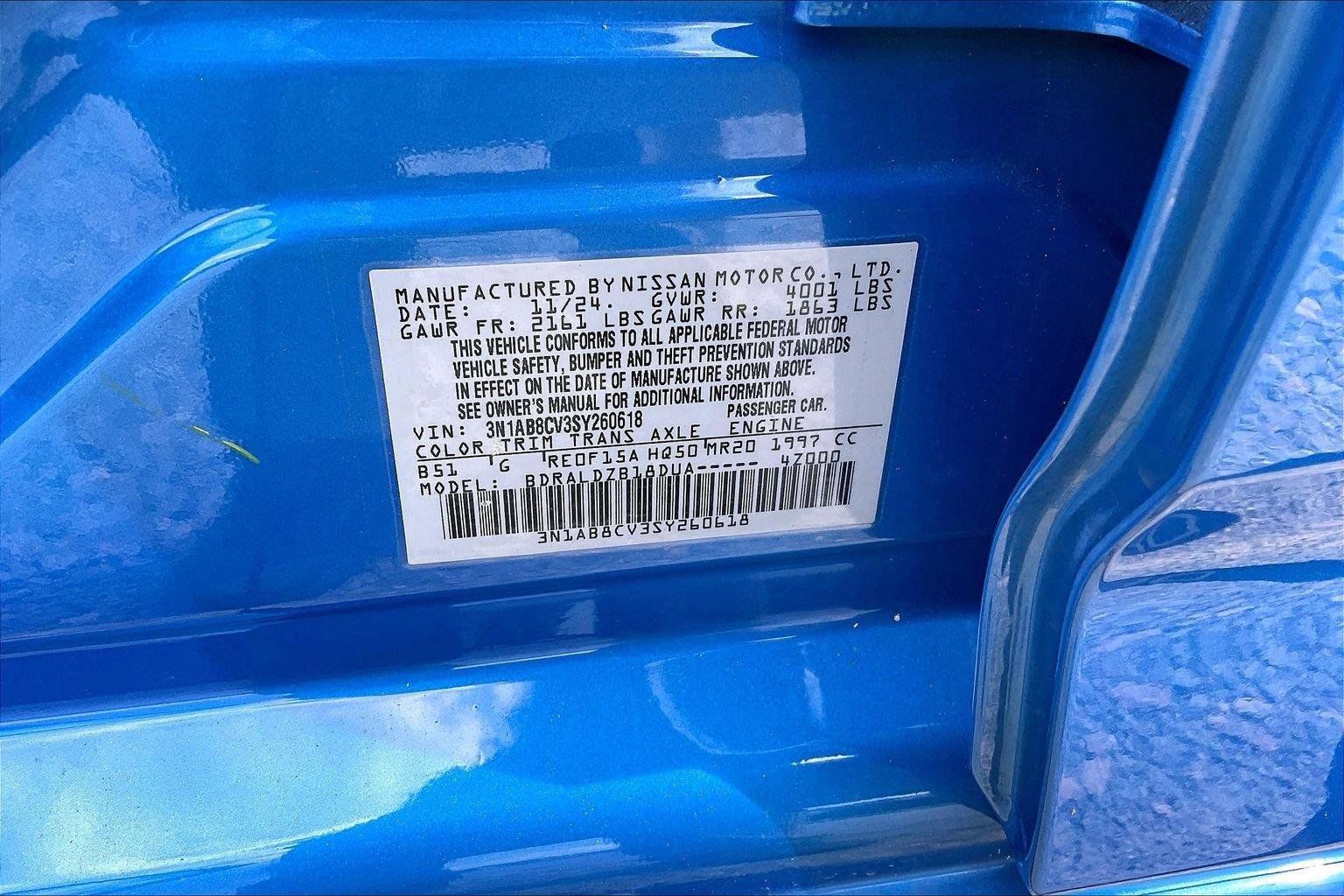 Used 2025 Nissan Sentra SV FWD image 3