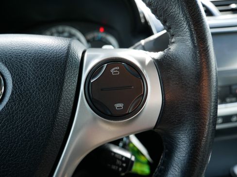 Used 2014 Toyota Camry SE w/ Fleet Convenience Package image 23