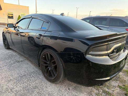 Used 2021 Dodge Charger SXT w/ Leather Interior Group RWD image 7