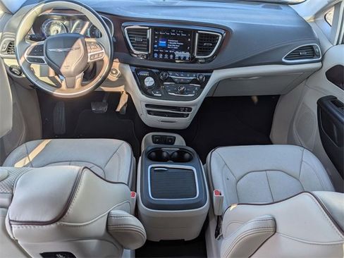 Used 2017 Chrysler Pacifica Limited w/ UConnect Theater Package image 26