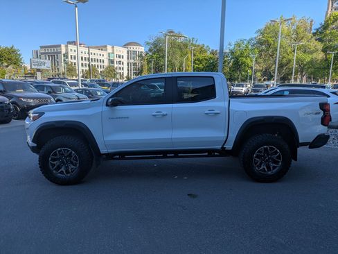 Used 2024 Chevrolet Colorado ZR2 w/ ZR2 Convenience Package III AWD/4WD image 8