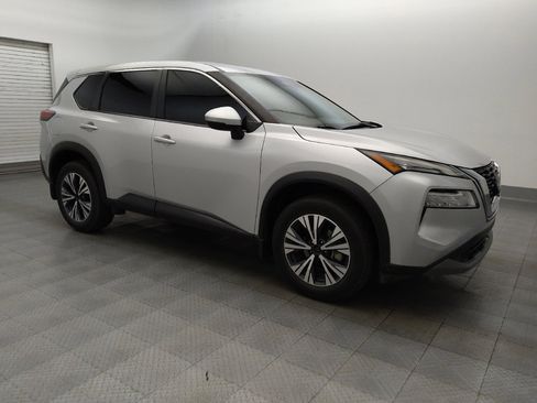 Used 2022 Nissan Rogue SV image 11