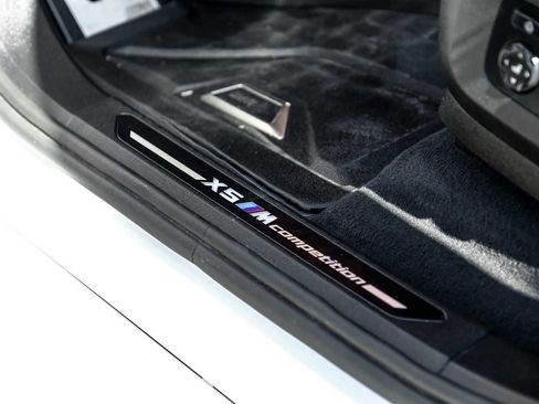 Used 2025 BMW X5 M Competition w/ Executive Package image 35