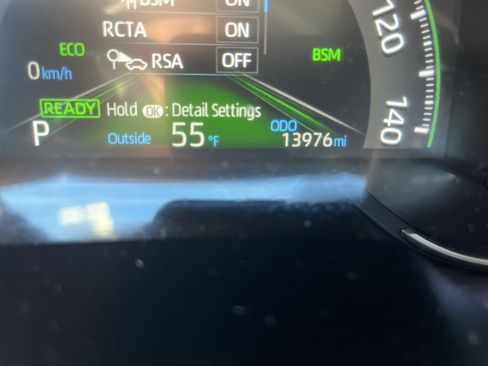 Used 2025 Toyota RAV4 XLE w/ Convenience Package image 5