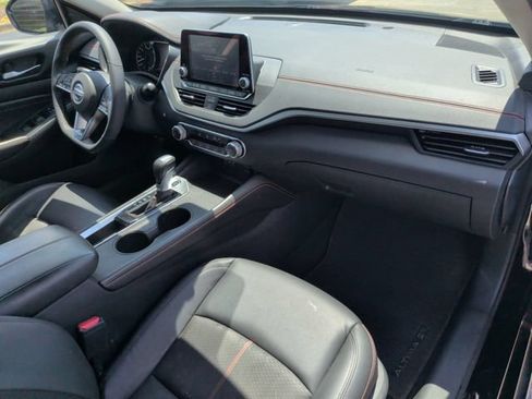 Used 2022 Nissan Altima 2.5 SR FWD image 17