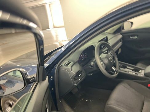 Used 2023 Honda Accord EX image 9