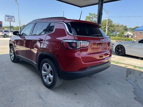 Used 2019 Jeep Compass Latitude FWD image 6