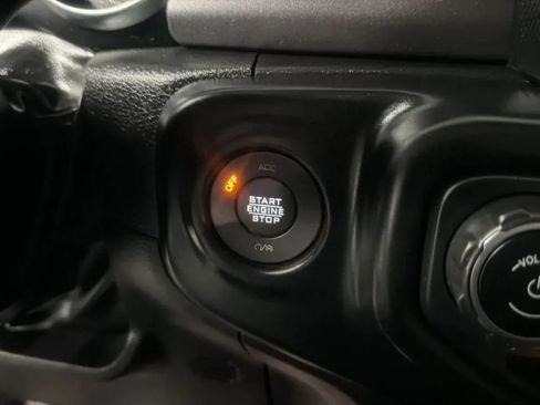 Used 2022 Jeep Gladiator Mojave w/ Safety Group AWD/4WD image 15