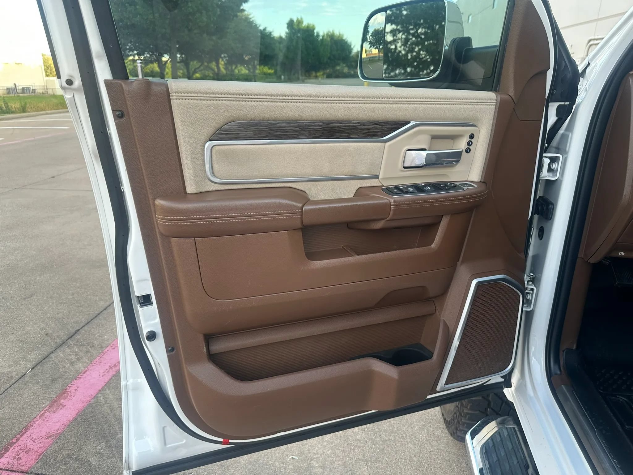 Used 2020 RAM 3500 Laramie AWD/4WD image 21