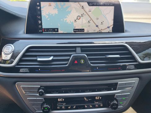Used 2019 BMW 750i w/ Executive Package RWD image 24