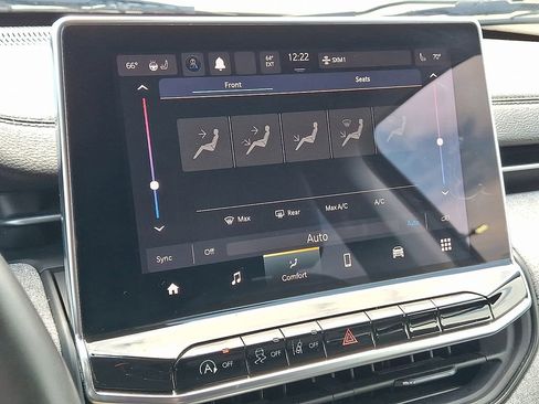 Certified 2022 Jeep Compass Latitude w/ Convenience Group image 18