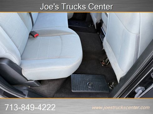 Used 2017 RAM 3500 Tradesman w/ Chrome Appearance Group image 32