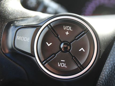 Certified 2018 Kia Soul + image 25