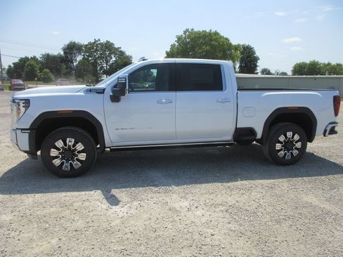 New 2026 GMC Sierra 2500 Denali w/ Denali Reserve Package AWD/4WD image 10