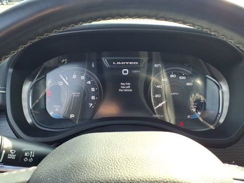 Used 2024 RAM 1500 Limited AWD/4WD image 5