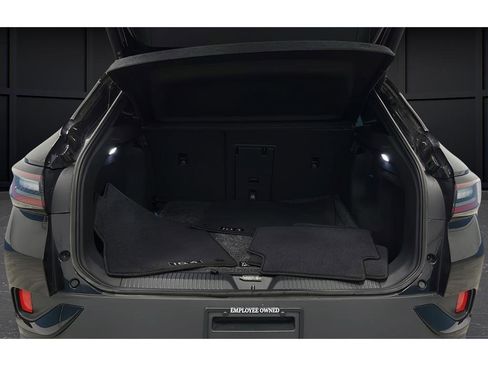 Used 2023 Volkswagen ID.4 Pro S image 26