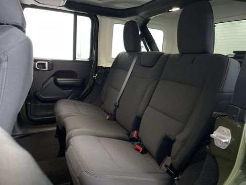Used 2021 Jeep Wrangler Unlimited Sport image 19
