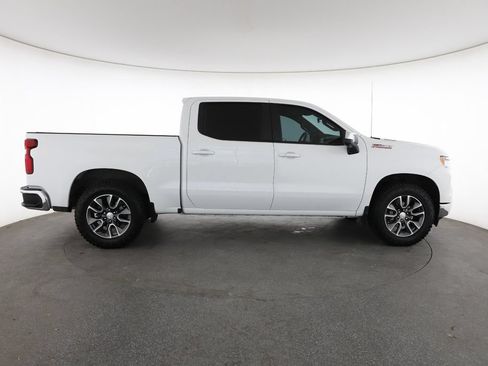 Used 2023 Chevrolet Silverado 1500 LT w/ Z71 Off-Road Package AWD/4WD image 14